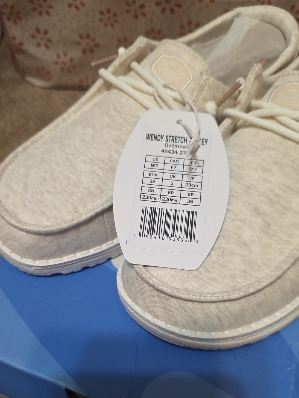 Hey Dude Womens Cream Wendy Stretch Jersey Slip-On Shoes - Picture 2 of 5